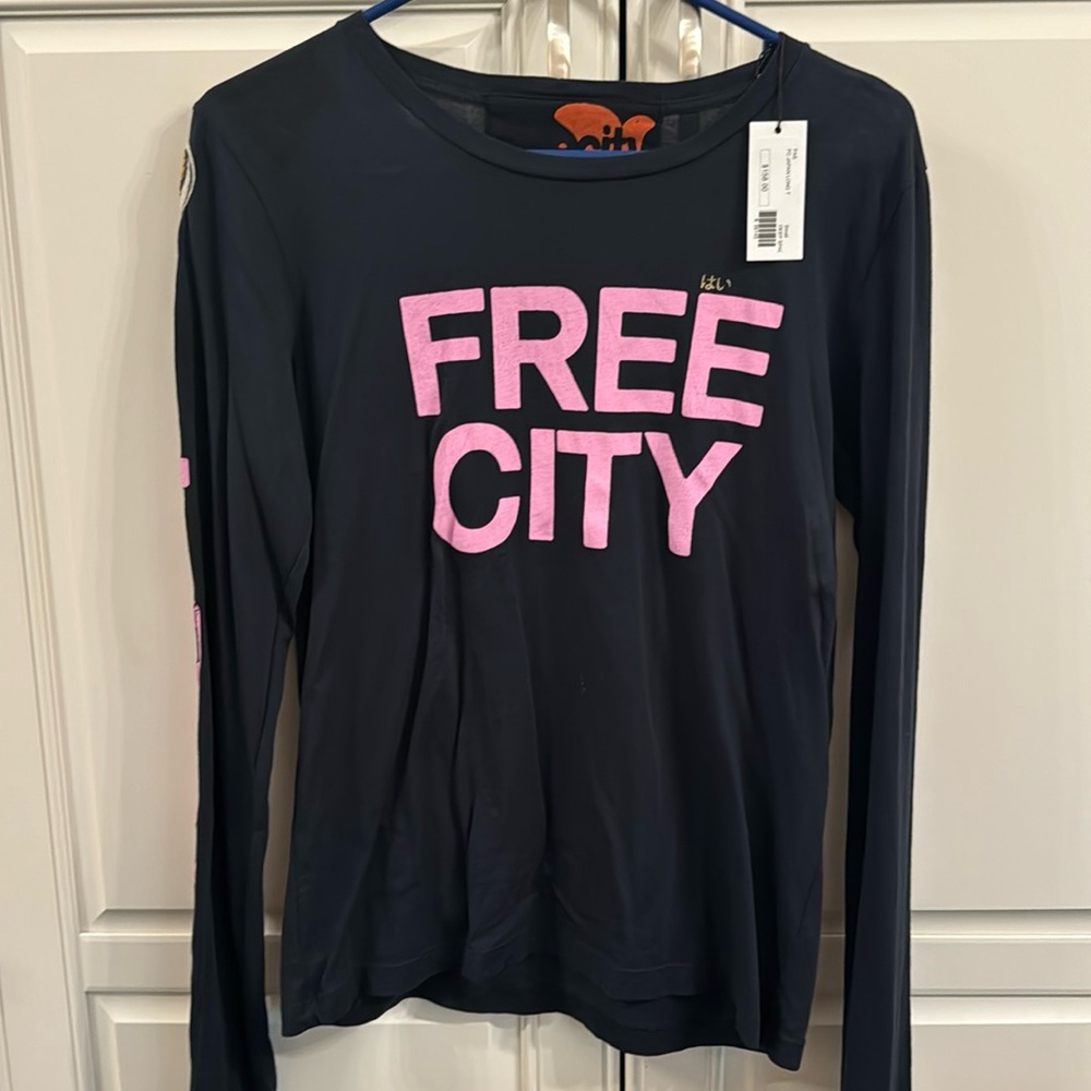 Brand new Free City t shirt “Japan”.